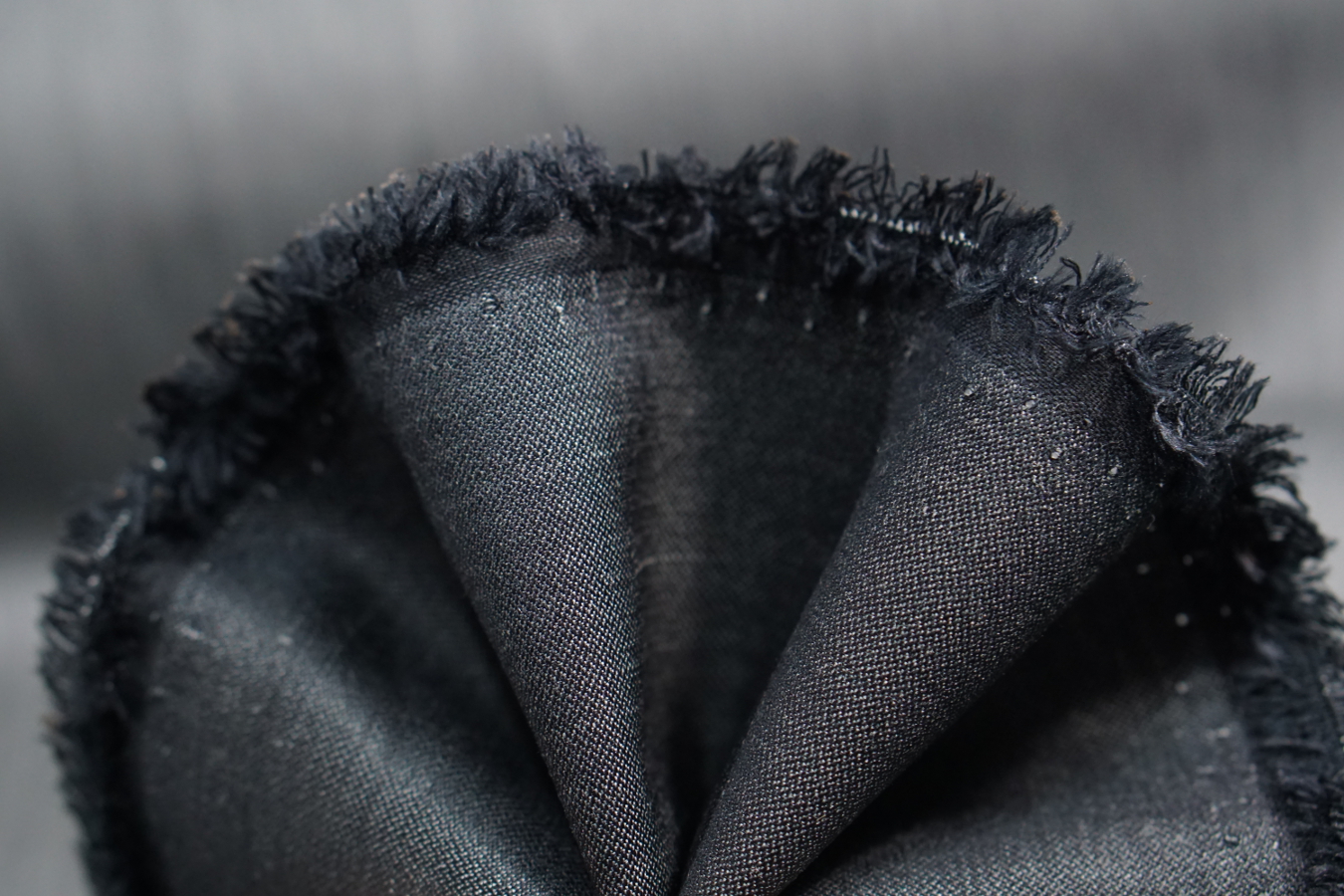 Schurwolle mit Seide - steingrau