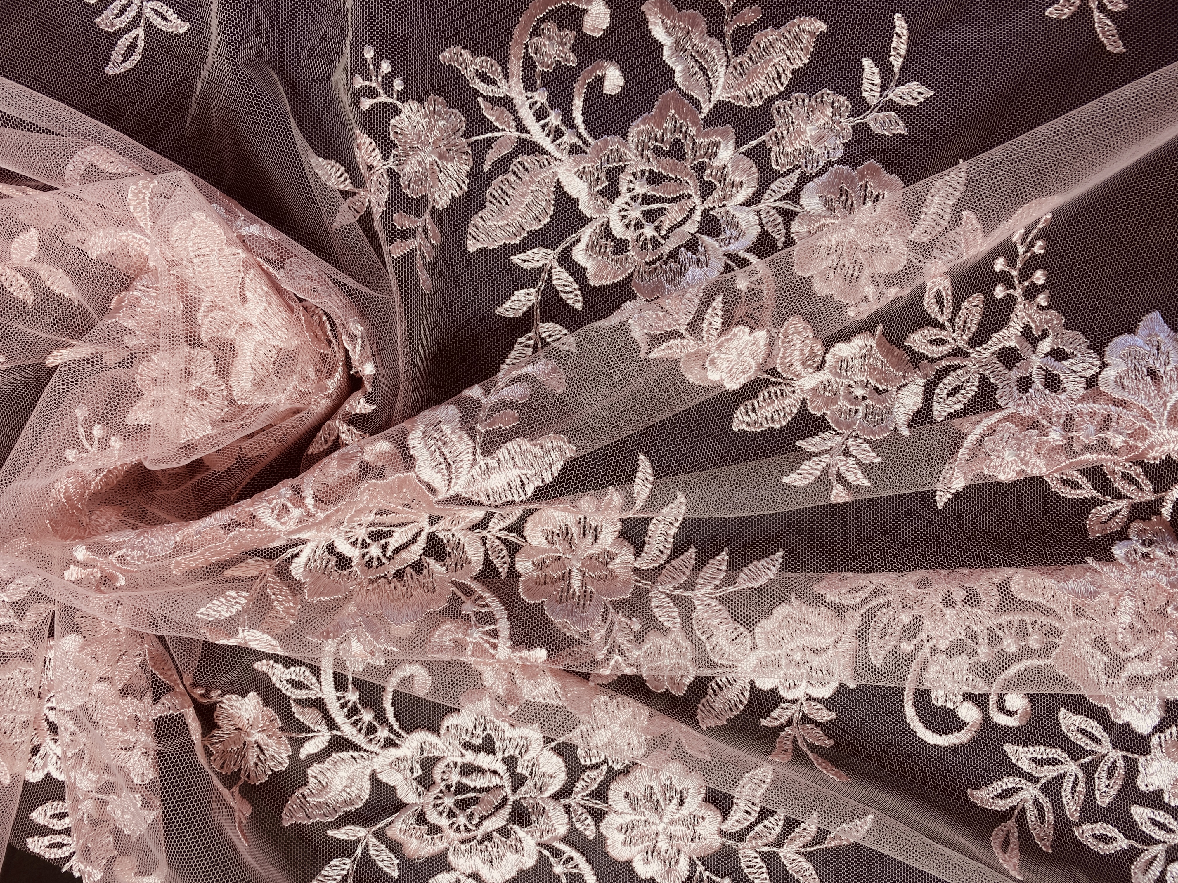 florale Spitze - zart rose