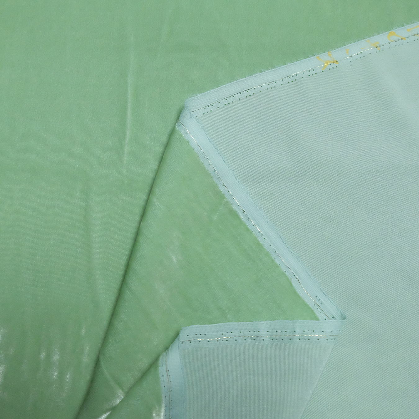 Seidensamt - mintgrün