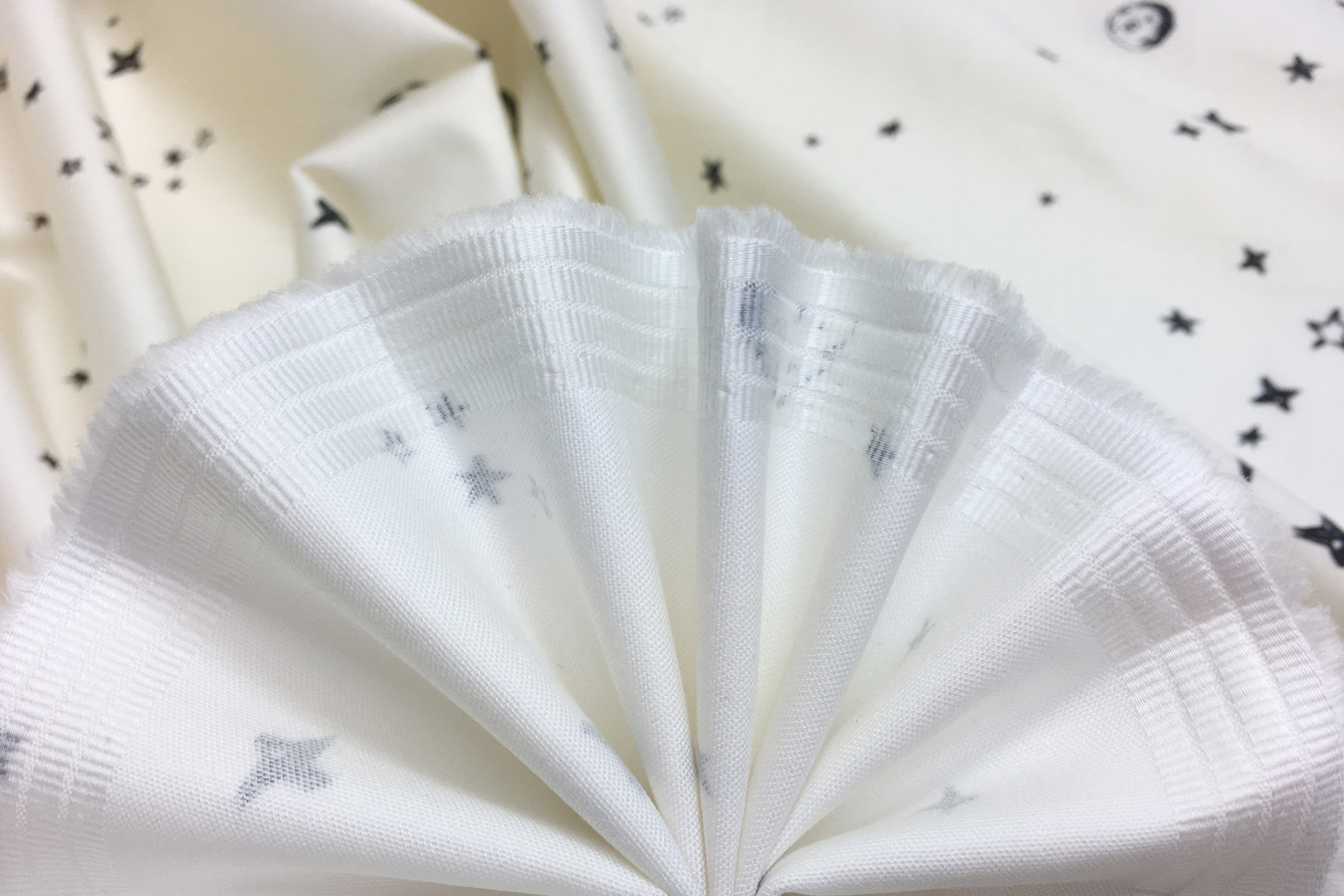 Baumwollsatin - Sterne