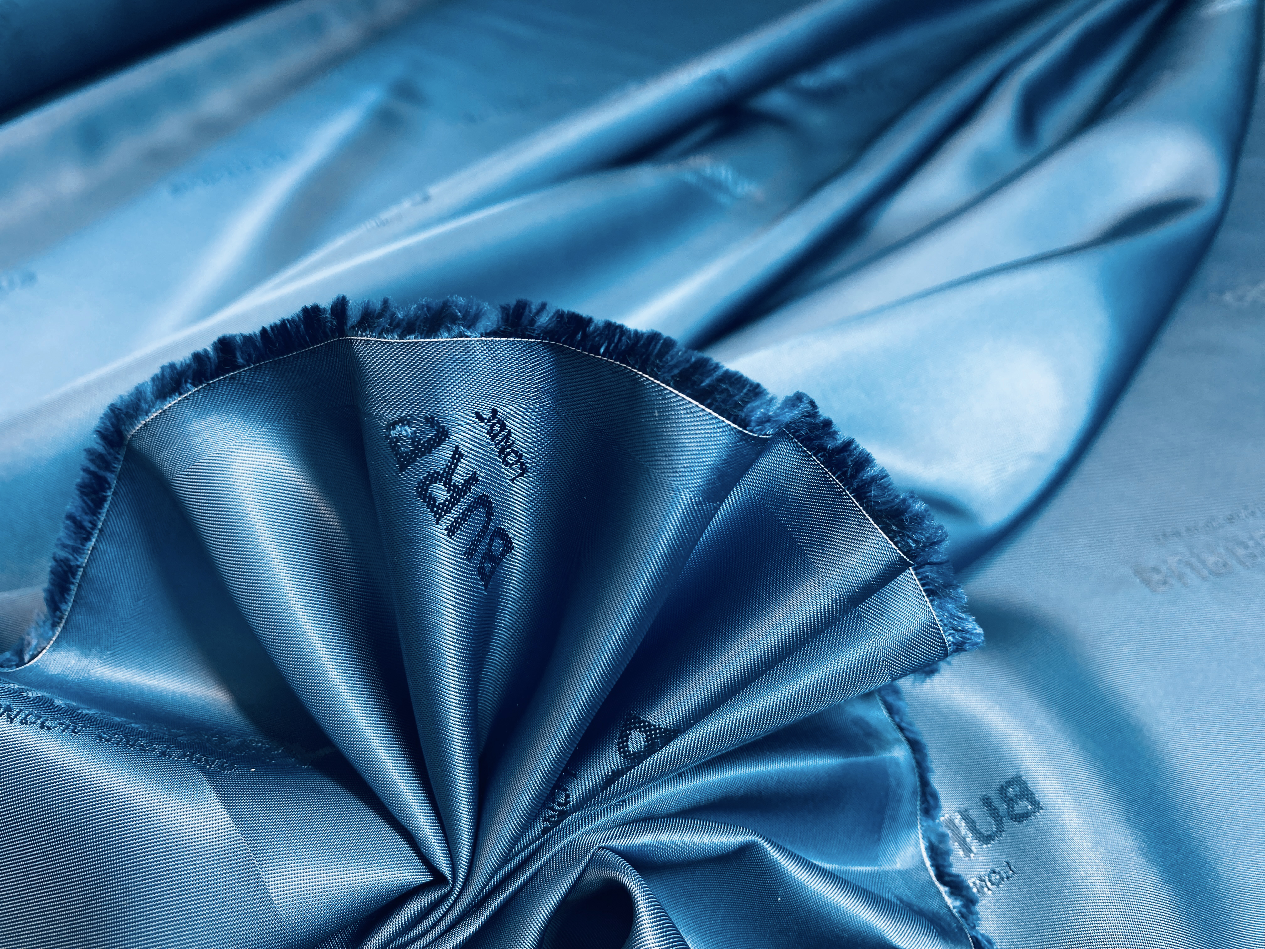 Viskosefutter Burberry mittelblau