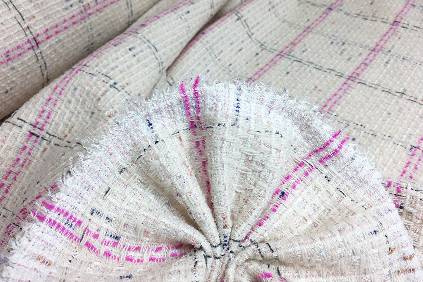 Kostümware - creme-bunt